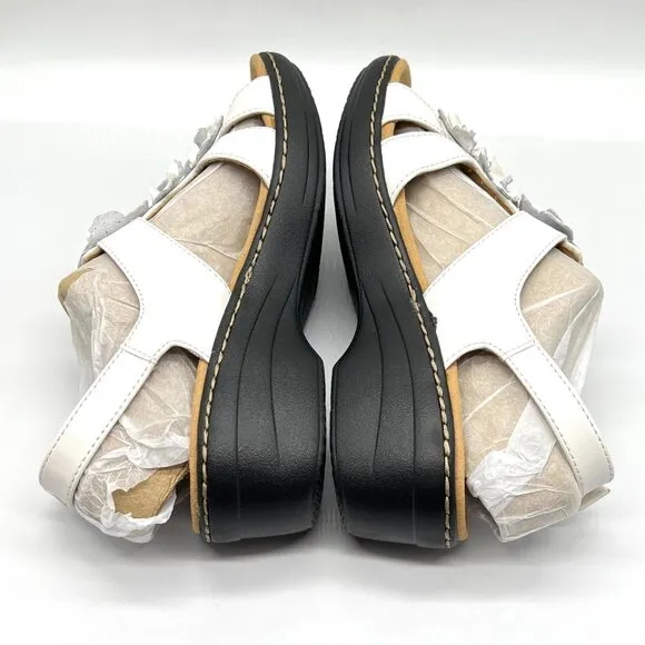 Clarks Womens Size 8.5M Merliah Sheryl White Leather Floral Sandals Shoes