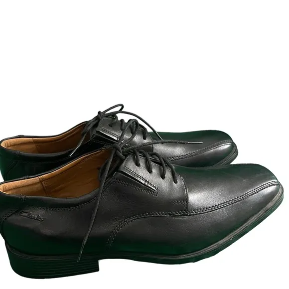 Clark’s dress shoes 11.5 loafers leather​