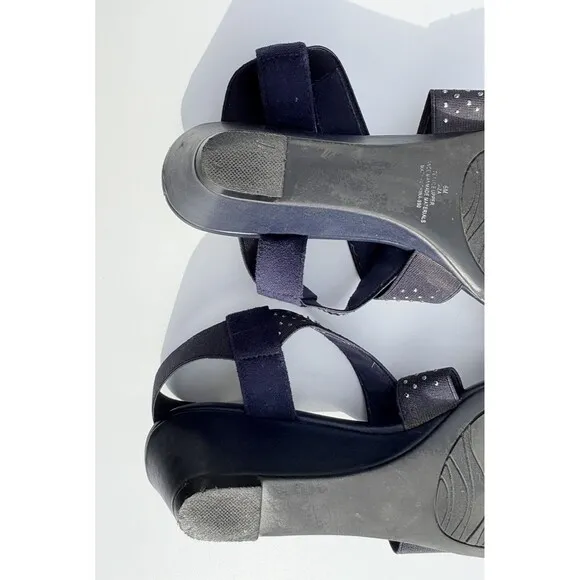 Coach and Four Navy Blue Strappy Sandals – Women’s Size 6 M