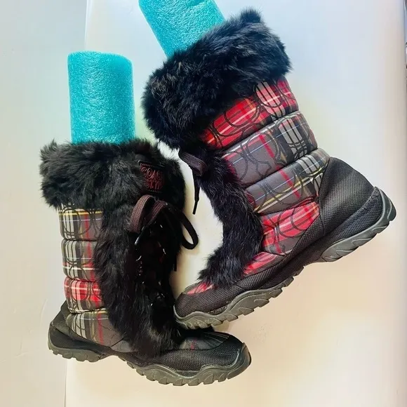 Coach Jennie Black Fur Trimmed Plaid Quilted Snow Boots Size 7