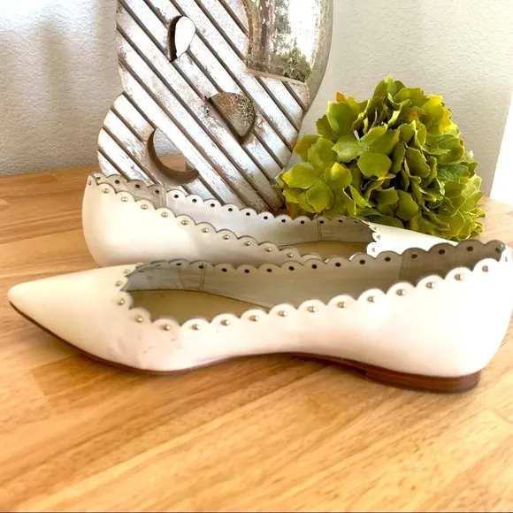 Coach Jill Leather Scalloped Studded Pointed Ivory flats Size 6.5