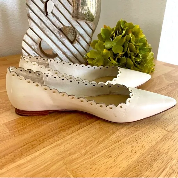 Coach Jill Leather Scalloped Studded Pointed Ivory flats Size 6.5