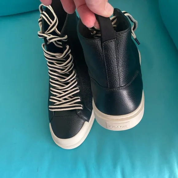 COACH- MENS 💯 LEATHER Black High-Top Sneakers with White and Laces size 11 D