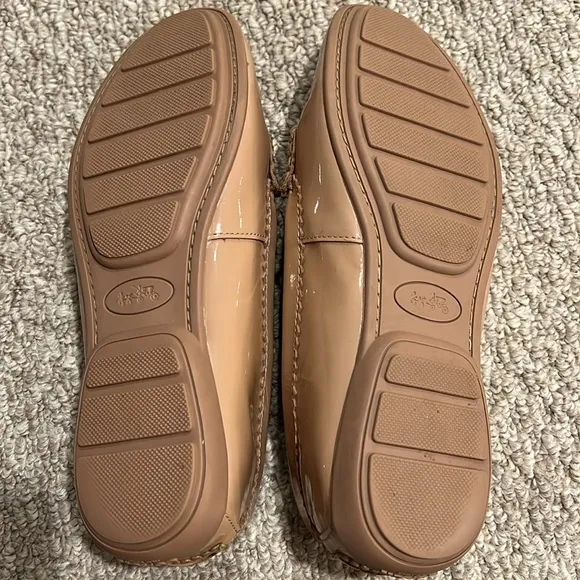 COACH Odette patent loafer, warm blush, size 7 GUC!