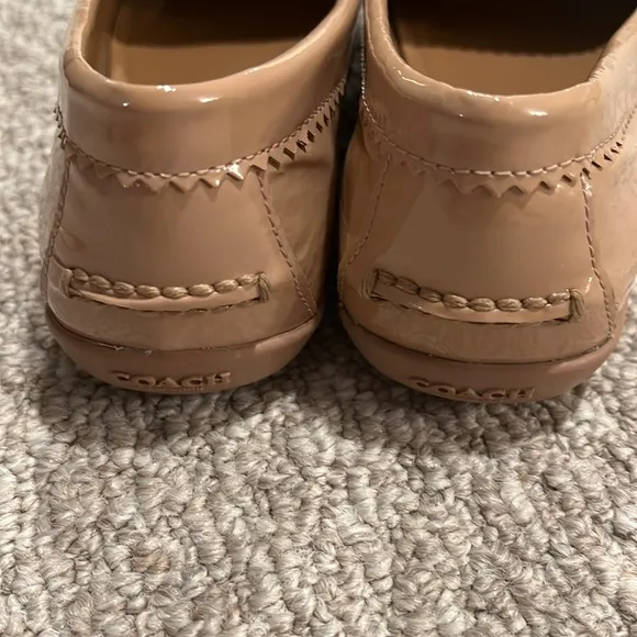 COACH Odette patent loafer, warm blush, size 7 GUC!