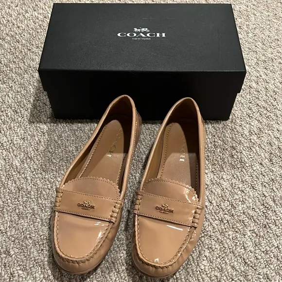 COACH Odette patent loafer, warm blush, size 7 GUC!