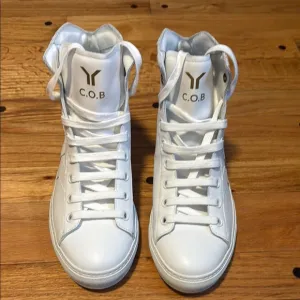 COB Culture of Brave White High-Top Sneakers Sz 39 / 8.5