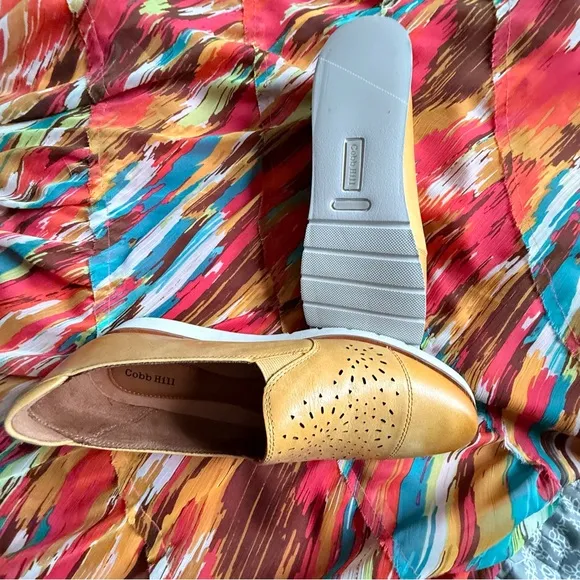 Cobb Hill Laci Gore Perforated Slip On Loafers NWOB 10M Sunbeam Leather