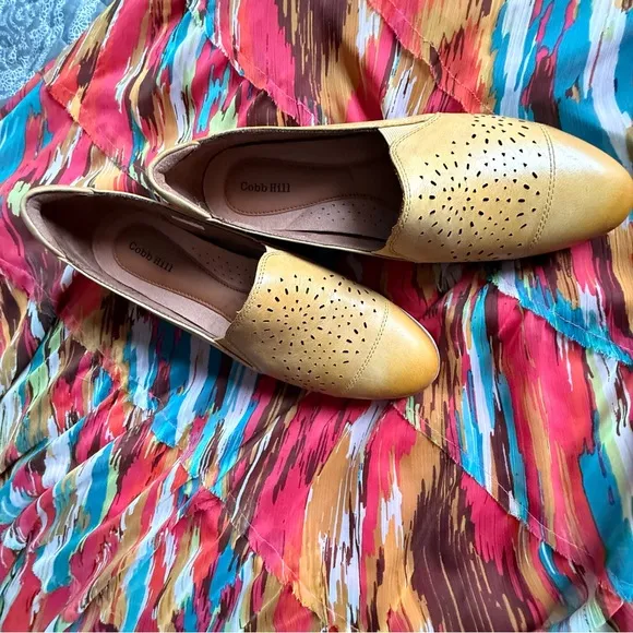 Cobb Hill Laci Gore Perforated Slip On Loafers NWOB 10M Sunbeam Leather