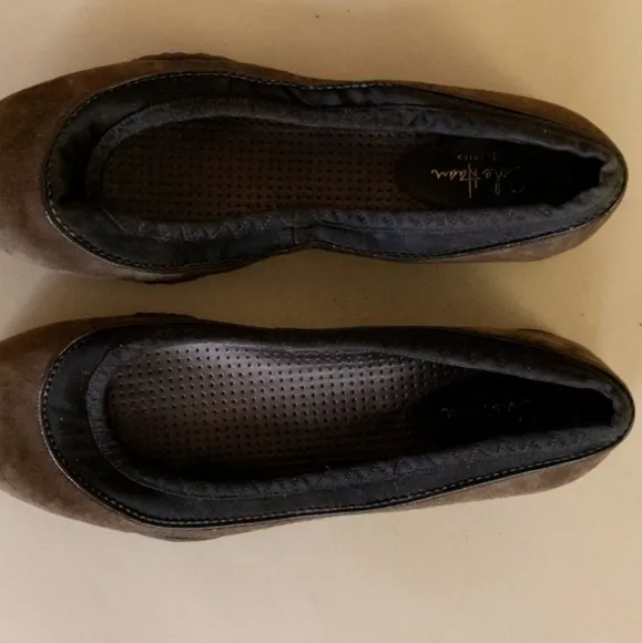 Cole Haan Air Bria Womens Slip On Suede Ballet Flat - Size 9.5B Brown