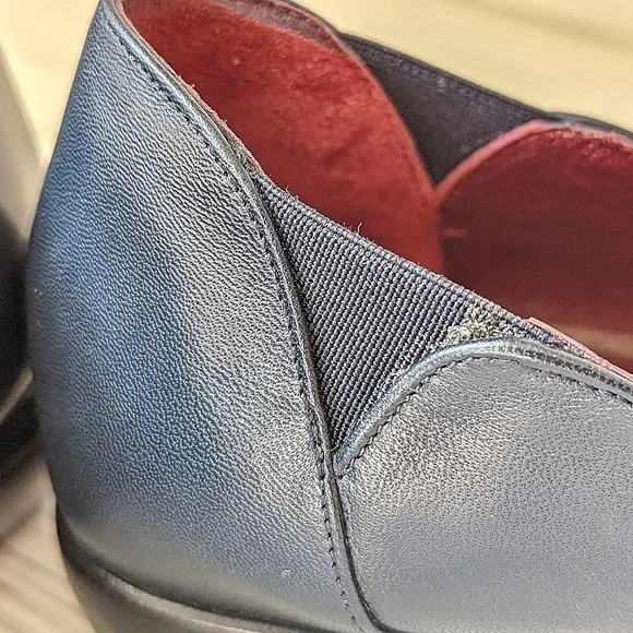 Cole Haan City Italian Leather Loafers in Navy Blue and Red Size 9
