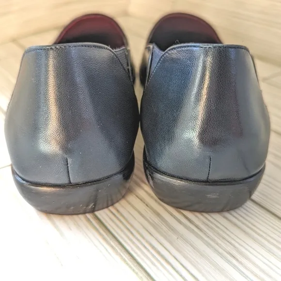 Cole Haan City Italian Leather Loafers in Navy Blue and Red Size 9
