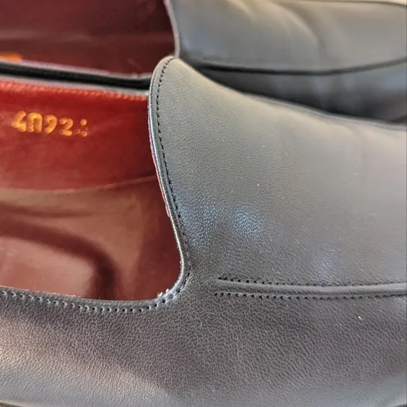 Cole Haan City Italian Leather Loafers in Navy Blue and Red Size 9