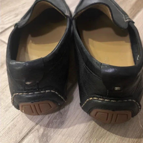 Cole Haan Men's Black Leather Loafers size 8 in great condition