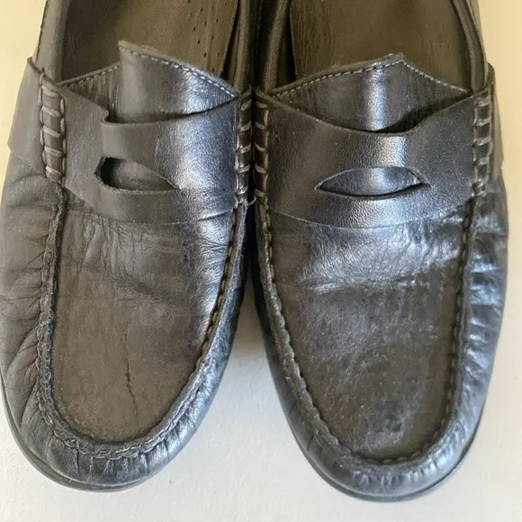 Cole Haan Pinch Penny black leather Loafer size 8.5