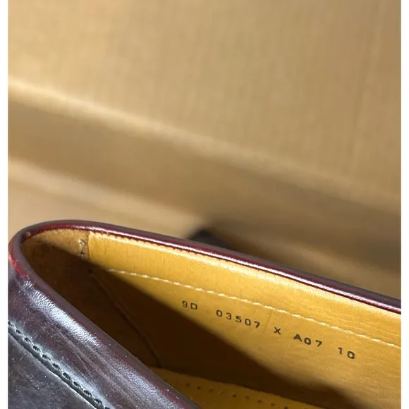 Cole Haan Pinch Tassled  men’s brown leather loafers. Size 9 M
