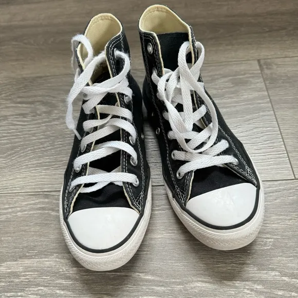 Converse All Star Chuck Taylor High Top Sneakers Size 3 Excellent Condition