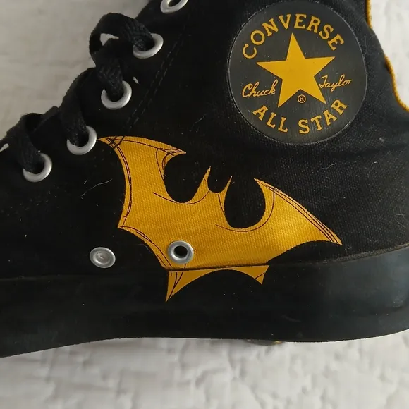 CONVERSE &quot;RARE&quot; JIM LEE BATMAN HIGH TOP SNEAKERS