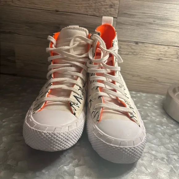 Converse Chuck 70 Hi 'UNT1TL3D - White'High-Top Sneakers - MINT CONDITION