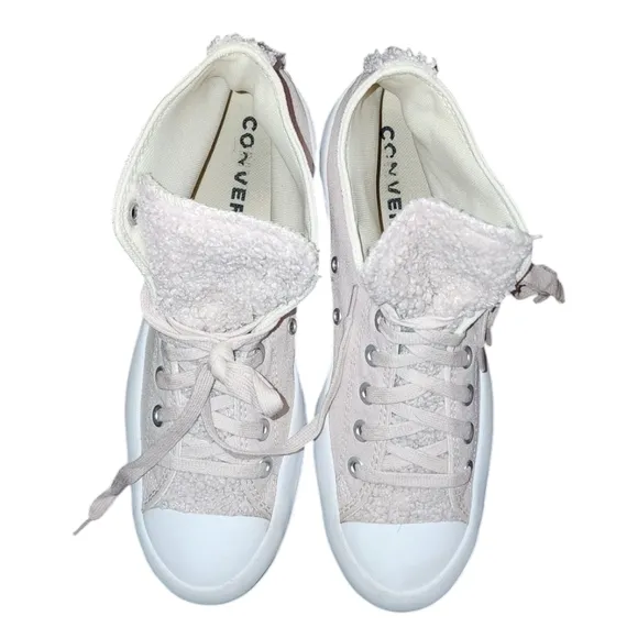 Converse Chuck Taylor Lugged Sherpa High-Top Sneaker Women's Size 9