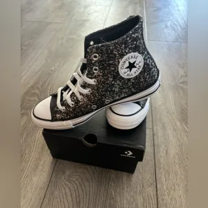 Converse girls  Black Glitter High-Top Sneakers