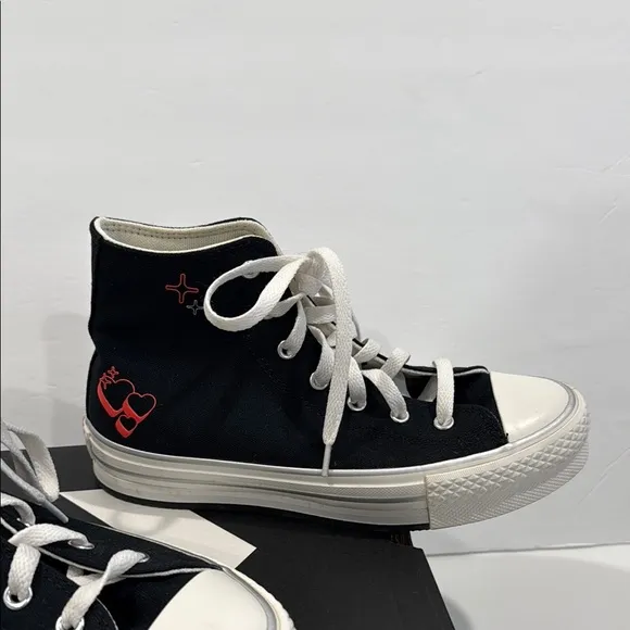 Converse Girls Kids Black High-Top Hearts Sneakers US Size 4