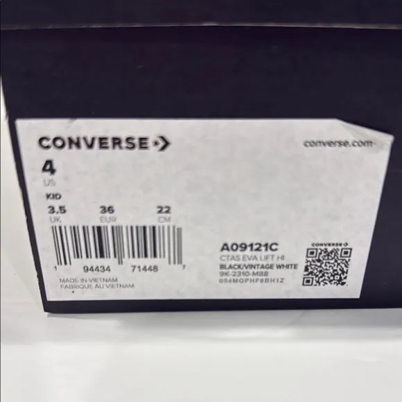 Converse Girls Kids Black High-Top Hearts Sneakers US Size 4