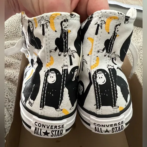 Converse Kids High-Top Sneakers - animal print 🦍 🍌