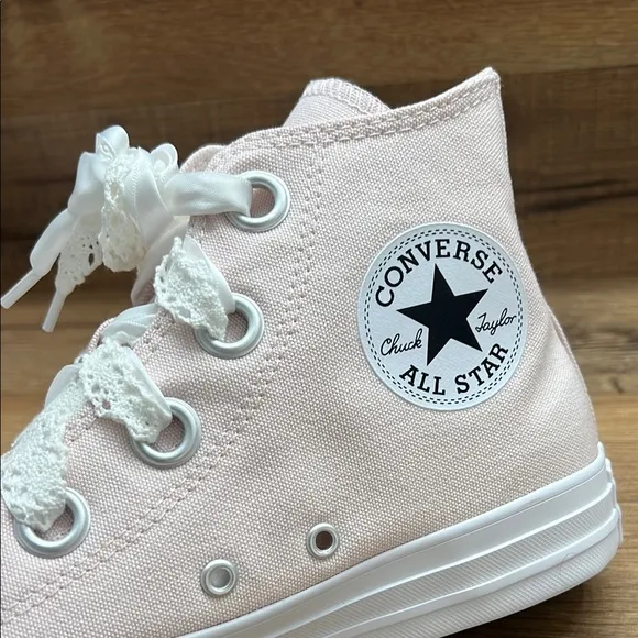 Converse light Pink High-Top Sneakers