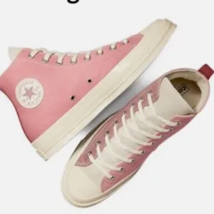 🩷Converse Pink High-Top Sneakers