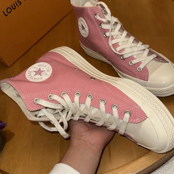 🩷Converse Pink High-Top Sneakers