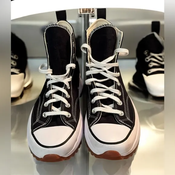Converse run star hike Black High-Top Sneakers NWOT MENS 9.5 women’s 11