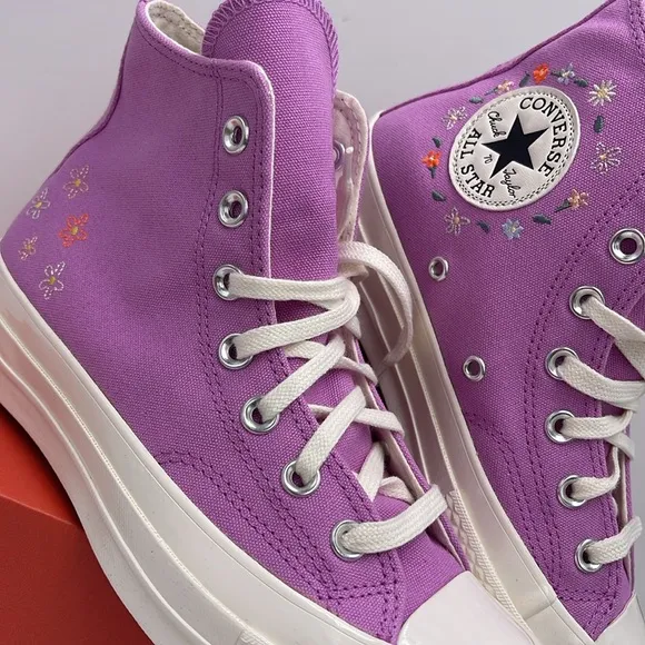 Converse WMNS Purple High-Top Sneakers A11561FCHUCK 70 HIGRAPE FIZZ/EGRET/EGRE
