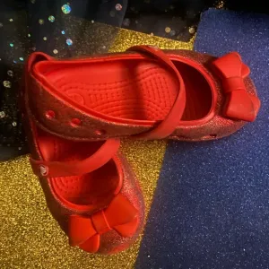 CROCS RED SHIMMERY MARY JANE BALLET Flats 8 ADORABLE WHIMSICAL DREAMY GR8UC