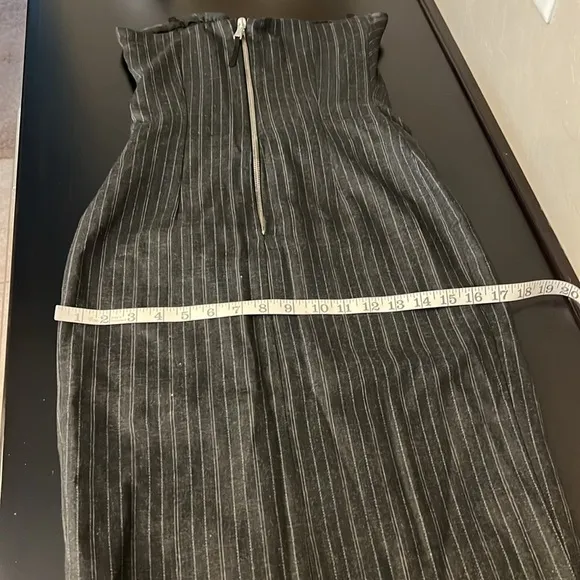 D&amp;G Grey Pinstripe Gabardine Draped Detail Strapless Mini Dress size S-XS