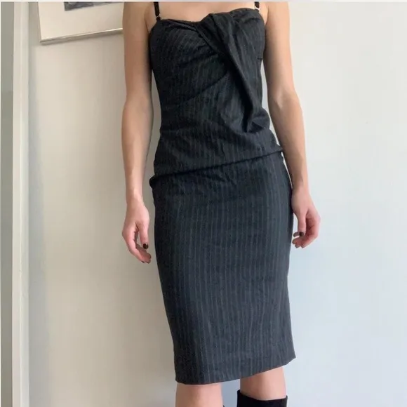 D&amp;G Grey Pinstripe Gabardine Draped Detail Strapless Mini Dress size S-XS