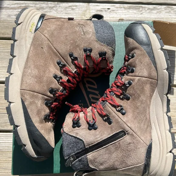 DANNER® ARCTIC 600 SIDE-ZIP 7&quot; BROWN/RED 200G INSULATED OUTDOOR BOOTS sz 10.5