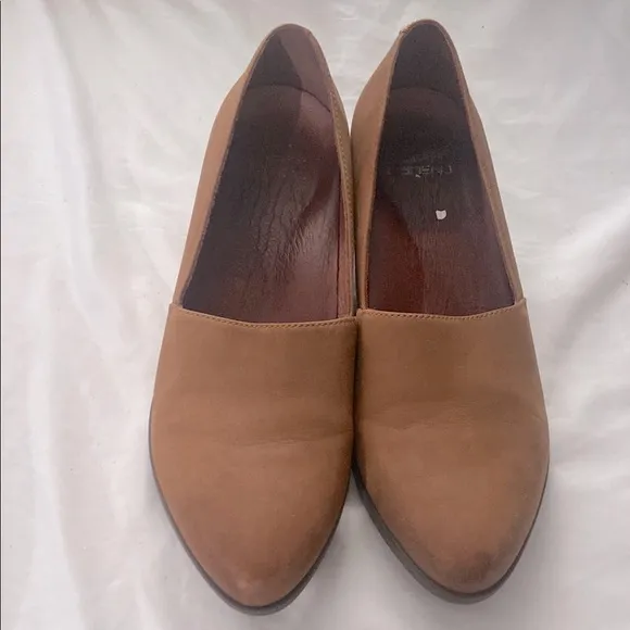 Dansko Tan Flats Sleek Minimalist Design