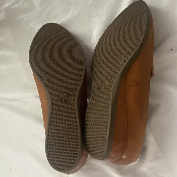 Dansko Tan Flats Sleek Minimalist Design