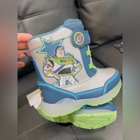 Disney Toddler Boys Toy StoryNWTLight Up Snow Boots, Size 11 NEW