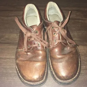 Doc Martens brown size 12 brogan Y2K lace up loafers