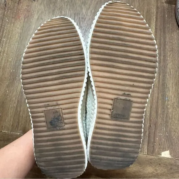 Dolce Vida Dolen Pearl Sneakers size 8