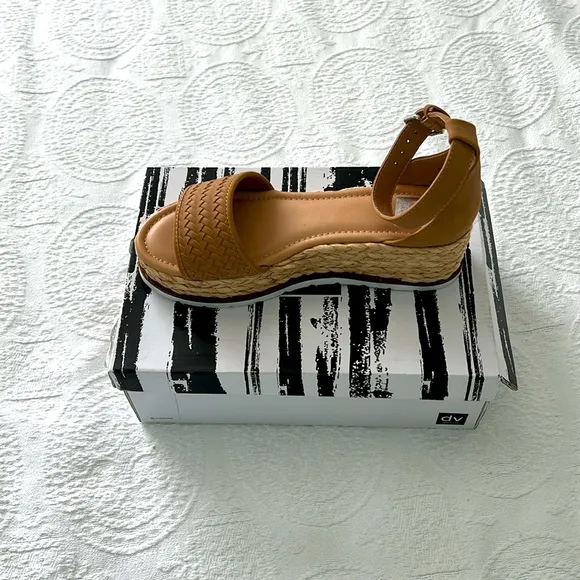 dolce vita: NEW Women Brown PlatForm Espadrilles with ankle strap, Size 10