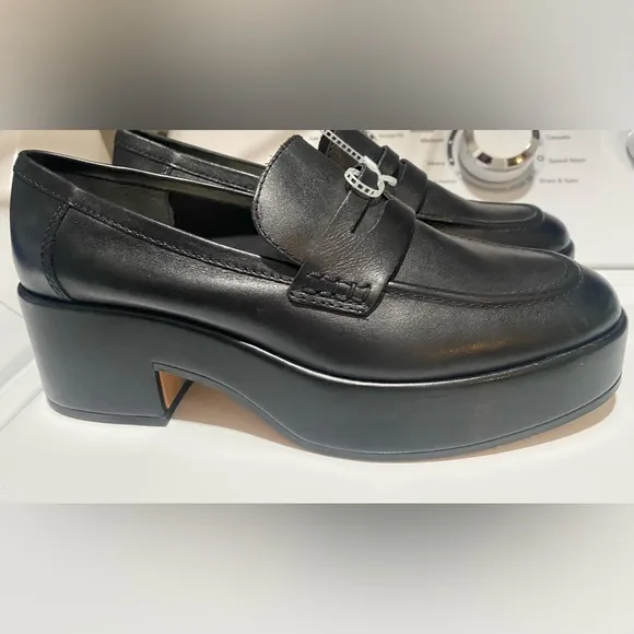 Dolce Vita Women's Leather Yanni Platform Loafers NWT sizes 8,9.5