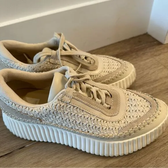 Dolce Vita Dolen Sneakers in Sandstone Knit size 8.5