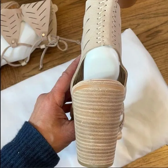 DOLCE VITA STRAPPY NUBUCK SANDALS.  NEW.