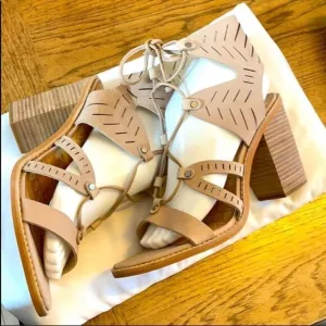 DOLCE VITA STRAPPY NUBUCK SANDALS.  NEW.