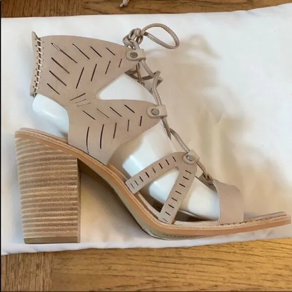 DOLCE VITA STRAPPY NUBUCK SANDALS.  NEW.