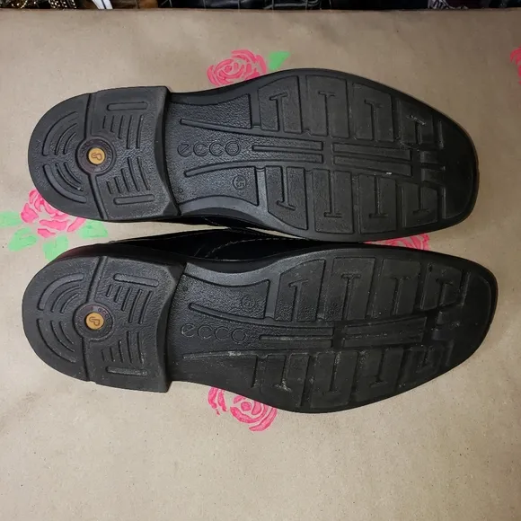 ECCO BLACK LEATHER LOAFERS SIZE 45 (US SIZE 11.5)