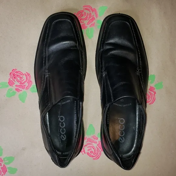 ECCO BLACK LEATHER LOAFERS SIZE 45 (US SIZE 11.5)